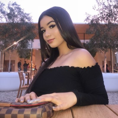 m0nicaballs's profile picture. 