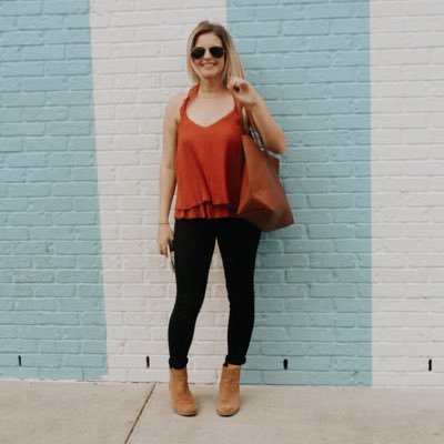 content marketer by day, fashion, lifestyle, & mental health #blogger by night | interested in contributing to my #AsToldBy page? I want to share your story 🖤