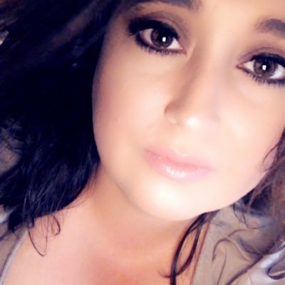 vieann80's profile picture. 