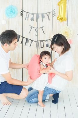 子育ても家事も嫁行も(*˘ ˘*)
悩みながらも、楽しみたい♡

ママの笑顔のサポーター♡として、西春日にある白十字薬局で、ブライダル耳つぼジュエリー®️認定講師&風水薬膳®️茶アドバイザー&マザーズティーチャー&ナリスビューティーアドバイザーとして活動しています♡♡♡