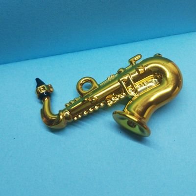 吹奏楽部、実は絵が大好き‼️アルトサックスとトロンボーン✨
東京都内の中学生です‼️よろしくお願いします~ヽ( ・∀・)ノ(親に許可もらって、12歳だけど使用しています)