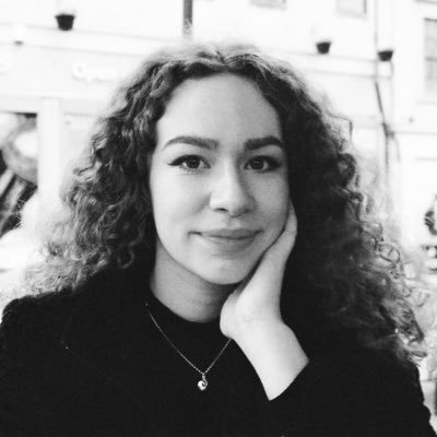 Graphic Designer. Bath Spa University Publishing & Creative Writing graduate. A bookish magazine enthusiast