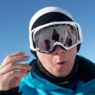36 years young, live in preston, enjoy Motorsport, Badminton and the odd bit of SNOWBOARDING!!!!!