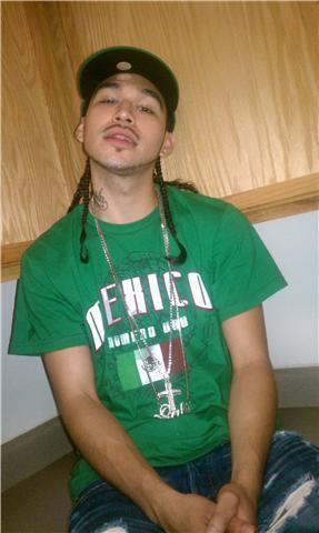ALL-N ENT. MEMBER OF 2MB. GETTIN IT GIKD UP.