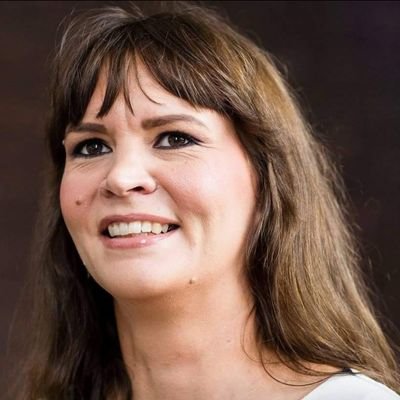 ArtKaisa's profile picture. Kasvatus, opetus, taide. Koulujen puolestapuhuja & kahden pojan äiti. Mielipide löytyy aina. FM, TaM. Art, architecture, british humour, human rights, herrings.