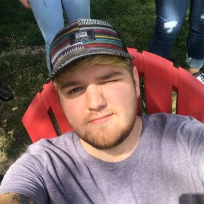 Geeklyrood's profile picture. Programmer. Game Designer. Aspiring Baker. An avid player of Video Games. Twitch Affiliate!