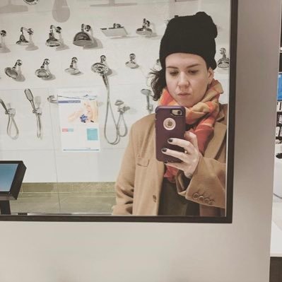 bbccff312's profile picture. artist & grad student @Northwestern studying counseling psych. gardening on my roof & side hustlin' on @poshmark @bcf1776