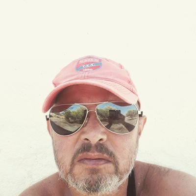 Δεν είμαι χουλιγκάνος ακούω τα πάντα κρατάω τα καλά!Είμαι πολιτικά ΚΟΡΟΙΔΟ!!!!