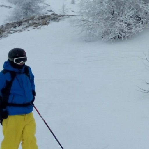 JUL_ALL_13's profile picture. Geek dans l'âme 💻, 😉fou de ski et de l'OM 🤟