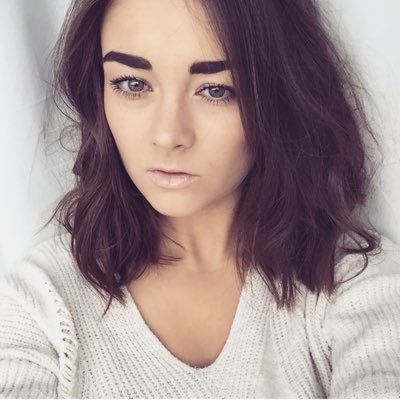 AIlthngsbutiful's profile picture. rabbit rescuer, vegan cake baker, yoga practicer. she/her