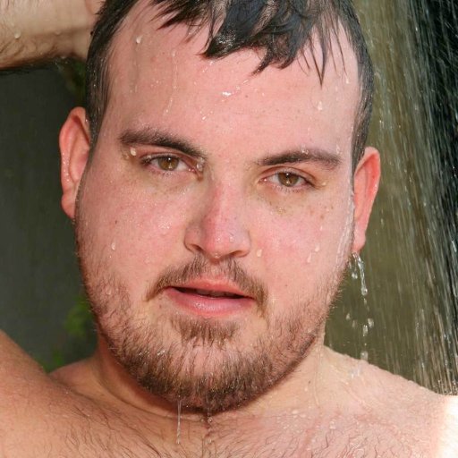 drboosg's profile picture. 🐼Fuck relationships, walking alone.