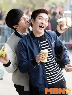 🥑06년생입니다🥑
💜비투비 없인 못사는 멜로디💜
🍋선팔해주시면 맞팔 ㄱㄱ🍋
🎵비투비 좋아하시는 멜로디 선팔해주세요🎵
💚먼저 말걸어주시면 쪼아요!!💚
💍친하게 지내욘!💍
🐰뀽이 사루매💙🐰