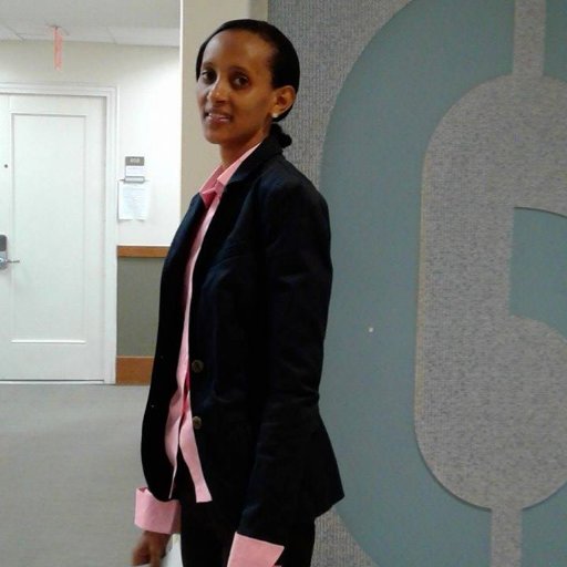 ManuAehshatou's profile picture. 