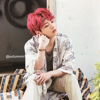 aestheticmaknae's profile picture. busy trying to love myself.