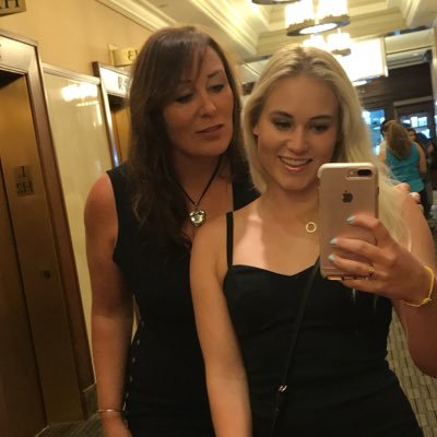 claraorm's profile picture. 