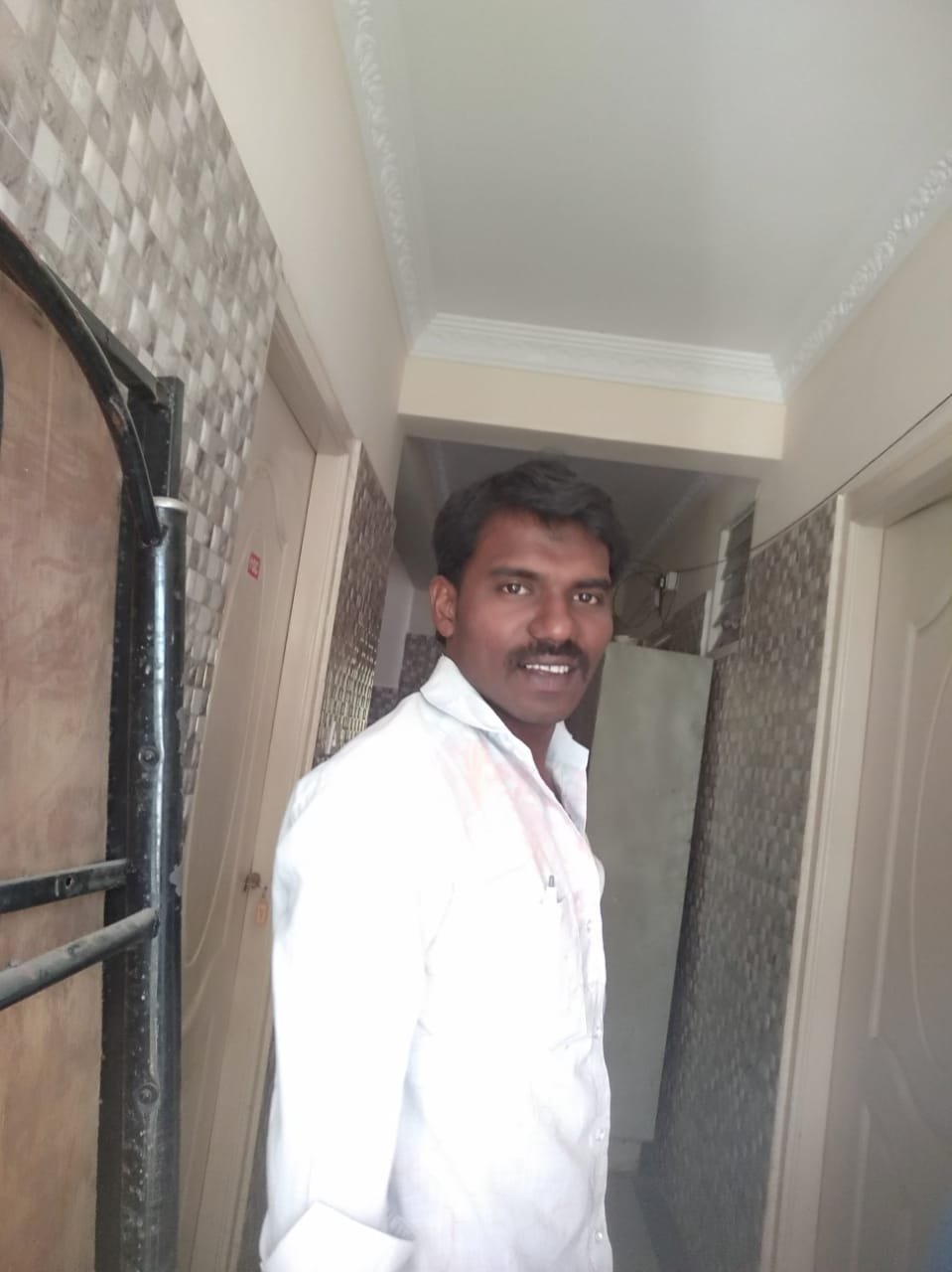 Suresh87369864's profile picture. 