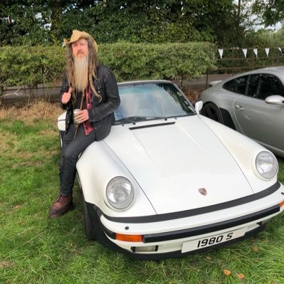 Porsche fan & lover of all things #1980s