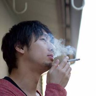 『3日の我慢でタバコは辞められる』と言いますが、『数年後タバコを吸ってしまうんじゃないか不安』『そもそも3日も禁煙できない!できる訳がない!』『もう40年になるしな〜タバコで死ねれば本望だ』 そのお悩み全て解決できます! 1日2〜3箱!禁煙外来でもダメ!何度も禁煙に失敗した僕が結果にコミットできた禁煙術を大公開します!