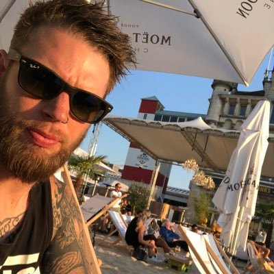 atticus_black's profile picture. Desperate desires and unadmirable plans.