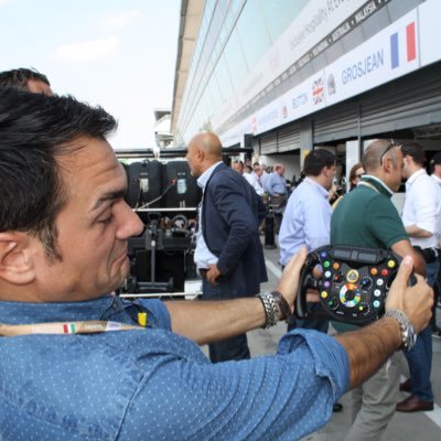 Strade_blu's profile picture. 