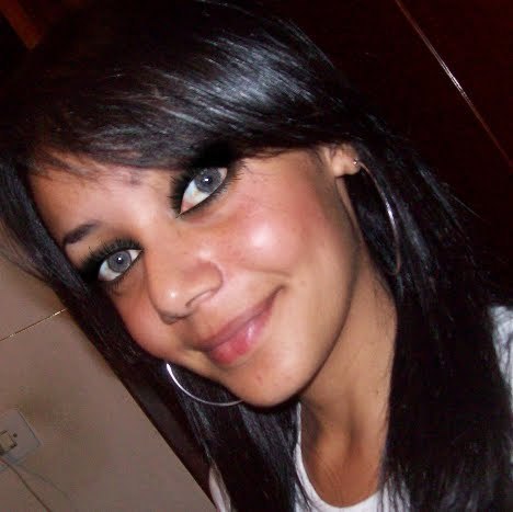 ♥Sou uma pessoa que ama a vida, alegre bem humorada,e que acredita que tudo sempre vai dar certooo..amor te amuuuu..♥