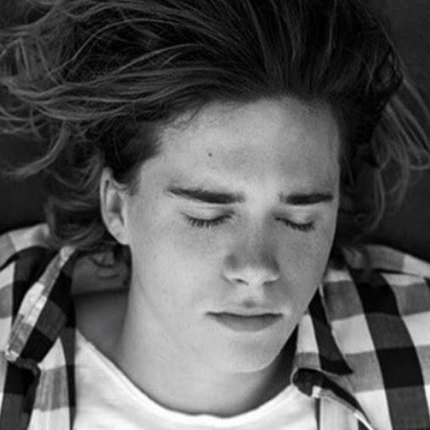 I'll always be Daddy's prince. Or is that princess? 18+RP/gay /no limits/Tell me your kink! #OpenDM NOT the real Brooklyn.