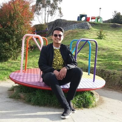 joelchg1's profile picture. Profesional en Lenguas Modernas 🇨🇴🇬🇧🇧🇷🇲🇫 Escritor y copy creativo 📙 📝 Visita mi blog: El Escribano ⤵️