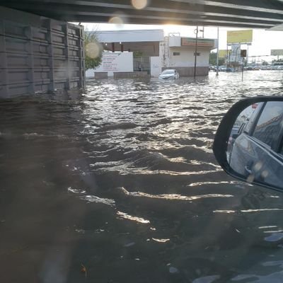 Sabemos que en #LaLaguna las lluvias ⛈️ asustan. Utiliza el hashtag  #InundacionesTRC para mantenernos informados de las zonas más afectadas en #Torreon.