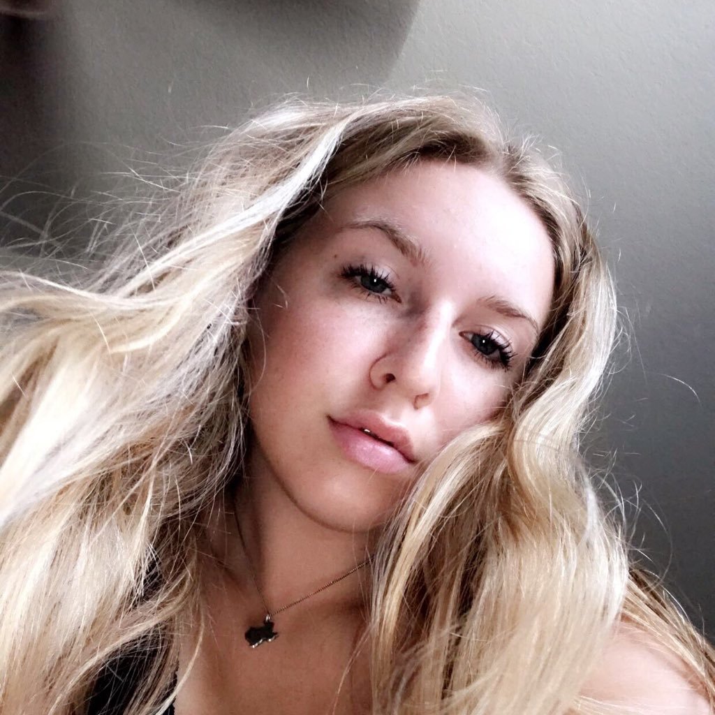 sydneypriceee's profile picture. st. john xxiii varsity volleyball