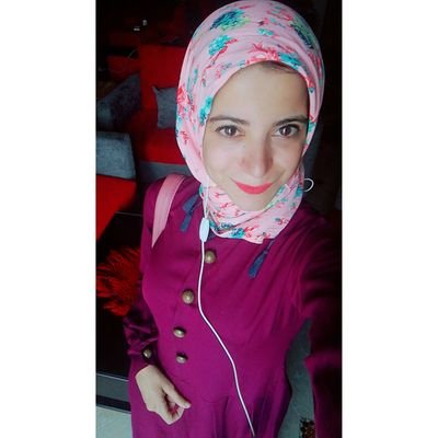 dinayousry93's profile picture. أنا مش من هنا -_-