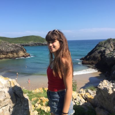 lauragui5's profile picture. shit happens