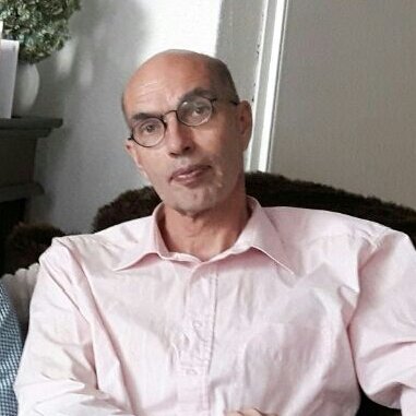 Civil engineer retired 70 years old from Holland trading in options is mechanic so as a engineer can use my skills in trading options