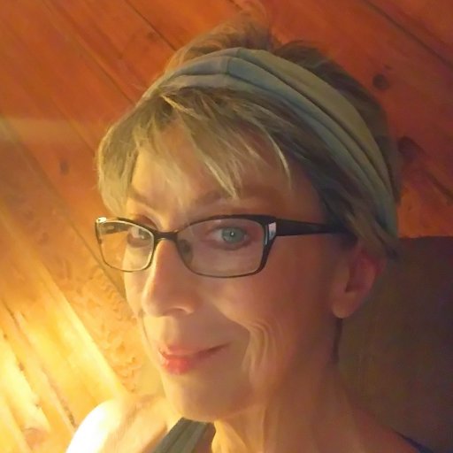 Wife, mother of 4, grandmother of 5
Jewelry maker