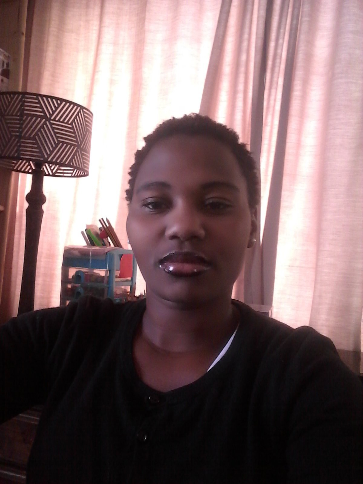 Sihlesi23275648's profile picture. 