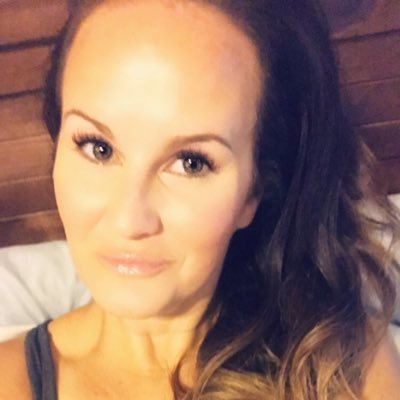 Melanie02831610's profile picture. 