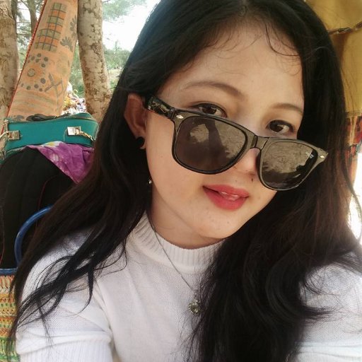 ingestevani77's profile picture. "Di Follow Yaa"   😀☺️ 
WA : +62 82148018361