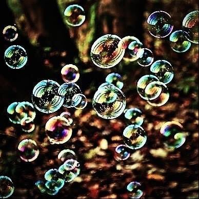 FashionParticle's profile picture. Emotional style storytelling