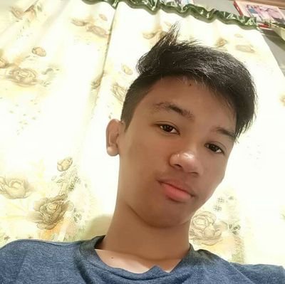 jomtrini's profile picture. 🙂