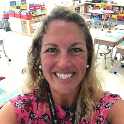 mrsaverybdmw's profile picture. adventures in fifth! 📚📓📝💞