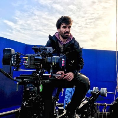 Zulmü alkışlayamam, zalimi asla sevemem, Gelenin keyfi için geçmişe asla sövemem... -cinematographer - pc programmer - photographer Fnrbhc-Arsnl