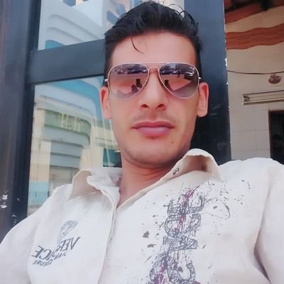 خالي من جينات التعصب العرقي والديني متسامح غيور علي اسم بلدي متواضع مع الجميع {01228485090} ثقه في نفسي مش اكتر