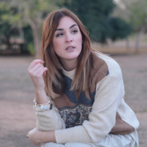 Maestra especialista de FLE y AL, en colegio #salesianos
Fiel seguidora de las #metodologiasactivas y convencida de que compartir es vivir. #recursos