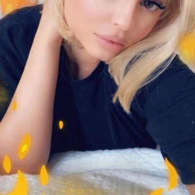 ntmcbilly's profile picture. elles tournent leurs yeux vers l'horizon des mers.