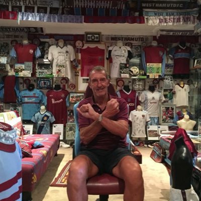 Hornchurch bred,lifelong West Ham fan & collector of rare/vintage WHUFC pieces,also @Perthhammers ⚒⚒⚒