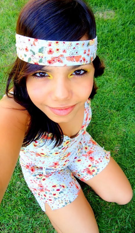 Sou pessoa de dentro pra fora,minha beleza está na minha essência e no meu caráter. Acredito em sonhos, não em utopia.