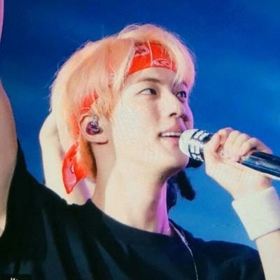 magicpied's profile picture. 