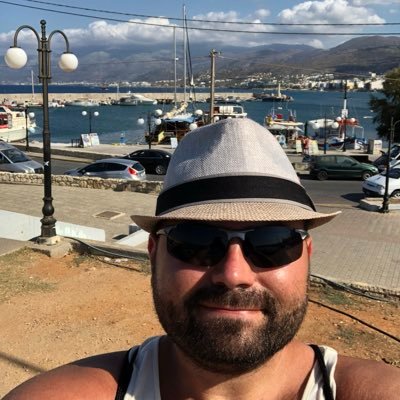 ArminKarasa's profile picture. Love Football and eSports!