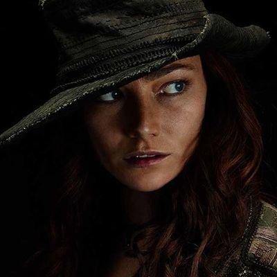 || 29 | ʙᴀsᴛᴀʀᴅ | Comandante de los Hijos del Kraken y Capitana del Sombra Nocturna.                   °  •  . Ｆᴜᴄᴋ Ｙᴏᴜ.  •  °   #Shadows