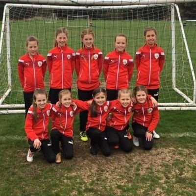 Barnsley Ladies U13'sR . Playing in the SHGCL, making friends and lifetime memories along the way ⚽🔴⚽🔴