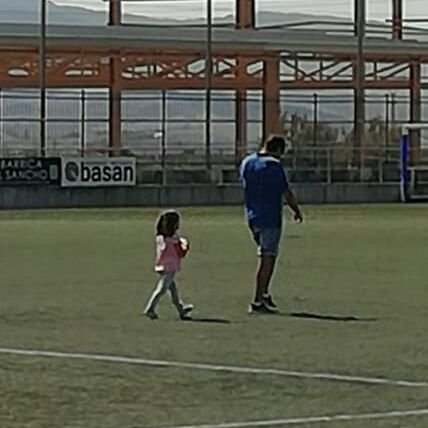 Entrenador nacional de fútbol y korrikolari. Buscador de sueños. Los martes estoy por Radio Marca y de vez en cuando en la tele. Hakuna matata!